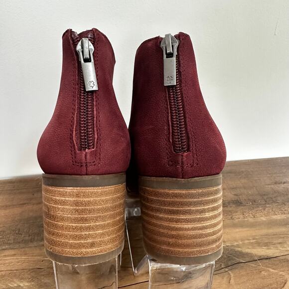 Lucky Brand Ralwan Leather Dark Red Cutout Closed Toe Bootie Heels Size 8 - Picture 4 of 8